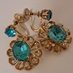 Vintage Goldtone and Teal Czech Rhinestone Clip-On Earrings